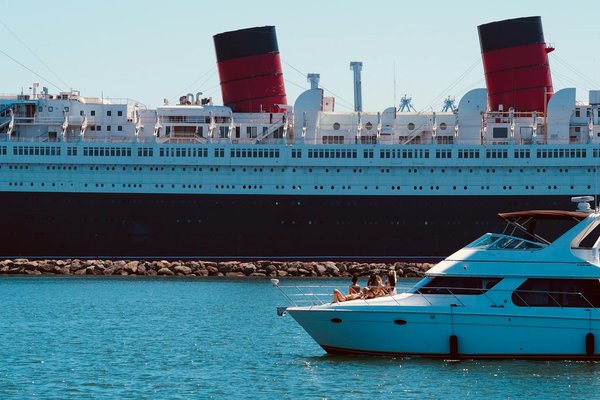 Aventures en Solo : Guide Essentiel pour une Croisière et Randonnée Mémorables